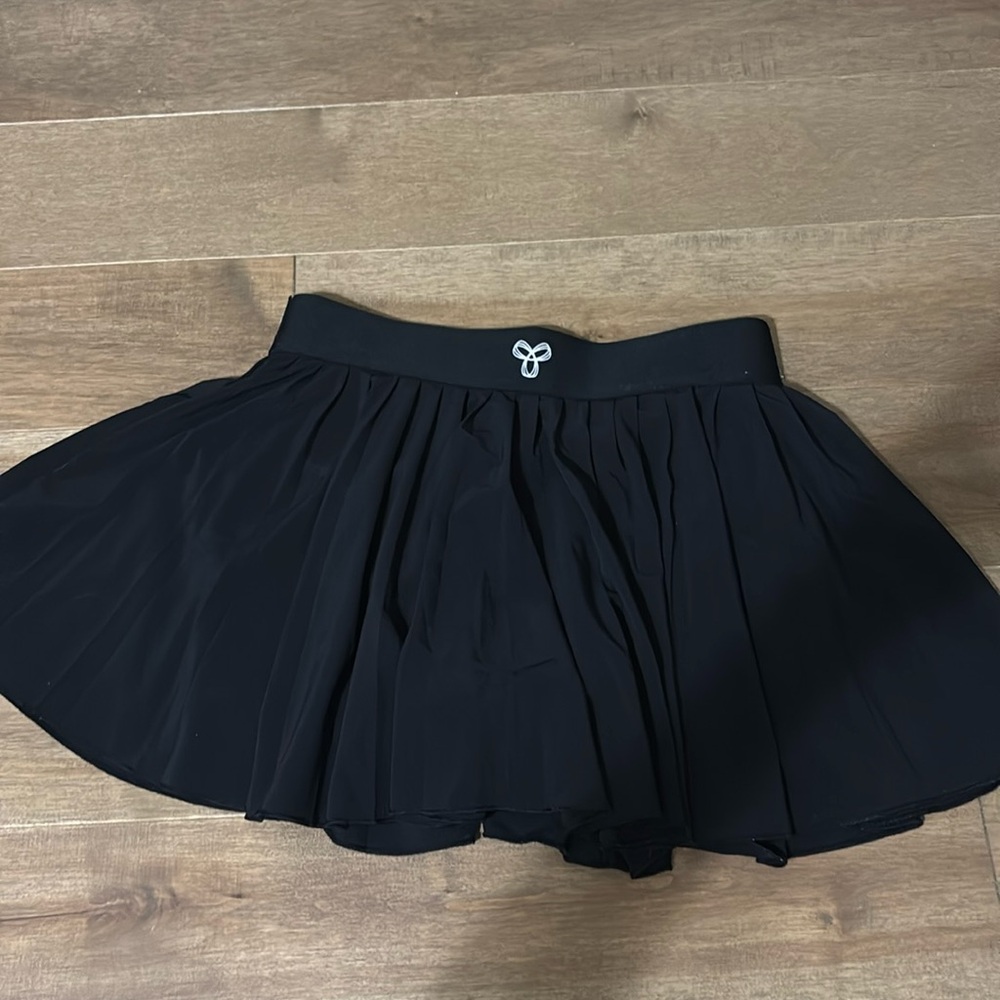Aritzia Tennis Skirt Medium